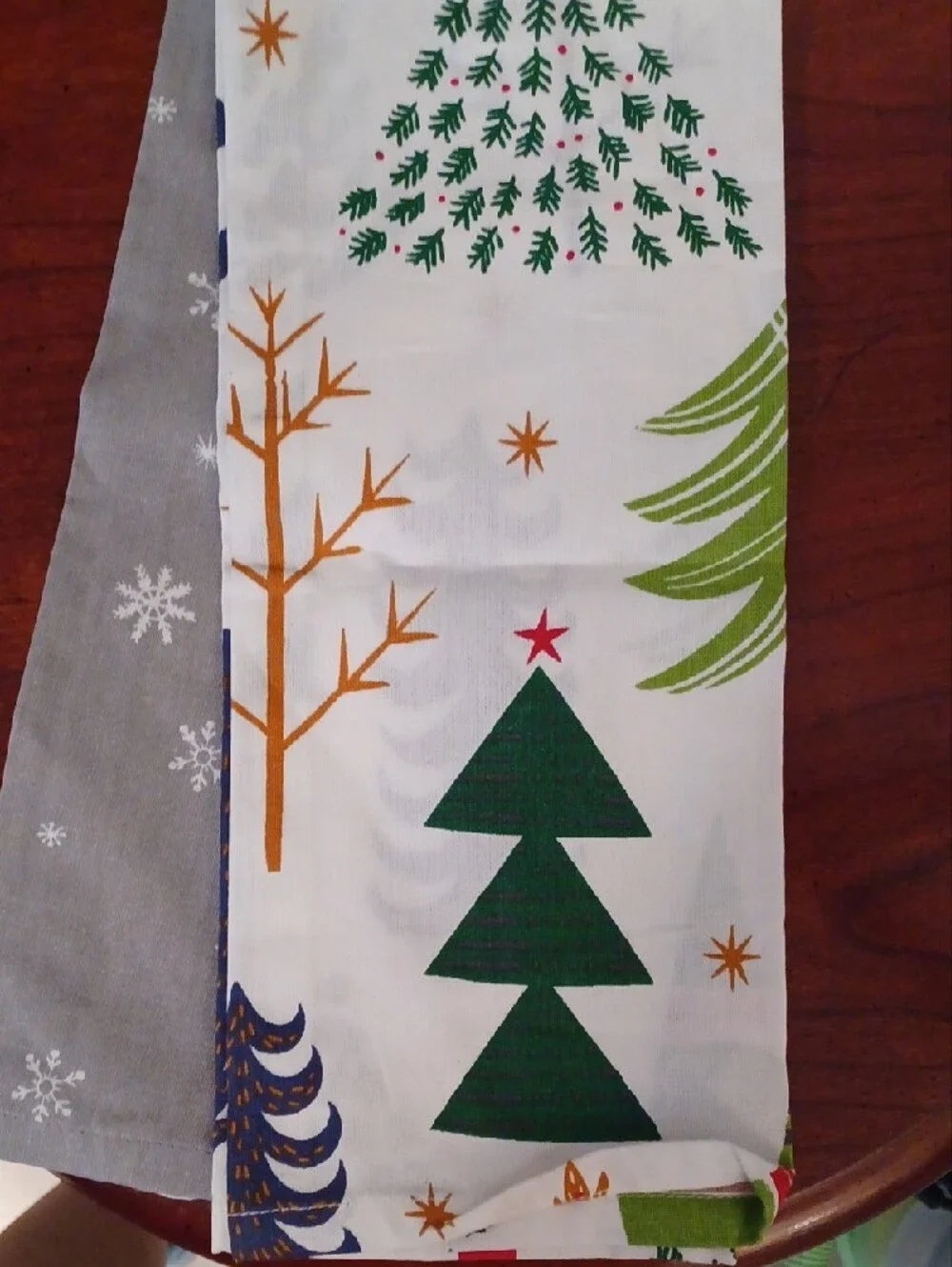 Wondershop Holiday Kitchen Towel Set with A Temptations Container